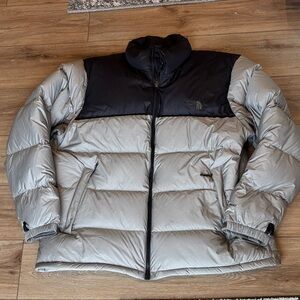 Men's The North Face- Gray and Black Puffer Jacket